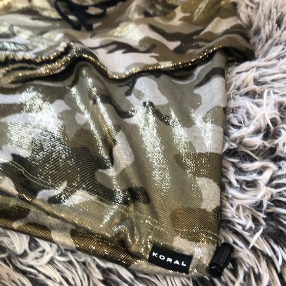 Green glitter sweater from KORAL a bit heavy and adjustable with patterns - Picture 2 of 2